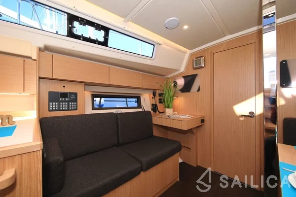 Bavaria C42 - Yacht Charter Sailica