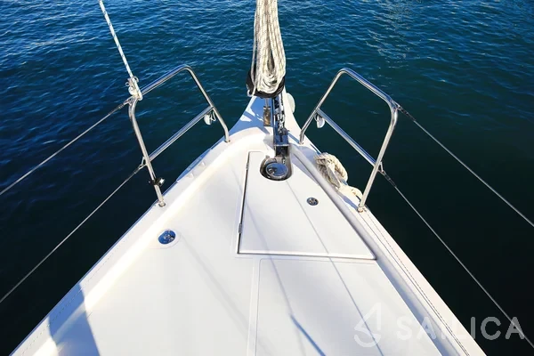 Bavaria C42 - Yacht Charter Sailica