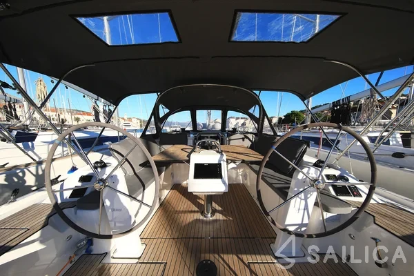 Bavaria C42 - Yacht Charter Sailica