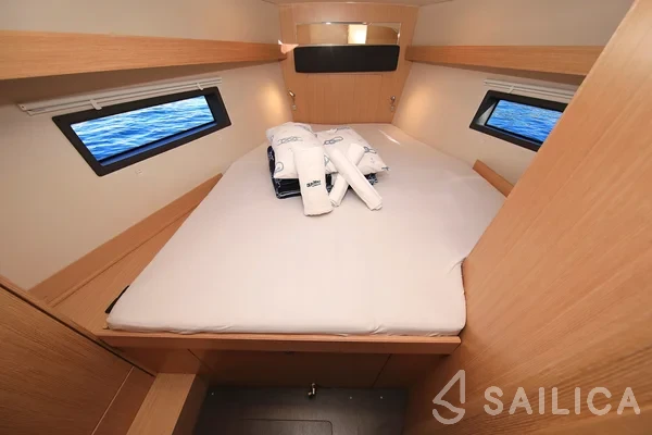 Bavaria C42 - Yacht Charter Sailica