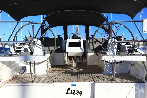 Bavaria C42 - Yacht Charter Sailica