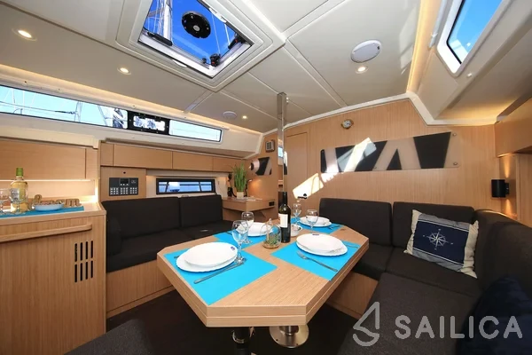 Bavaria C42 - Yacht Charter Sailica