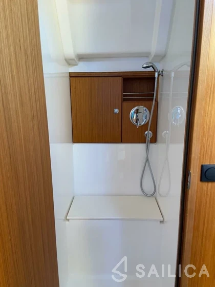 Bavaria 51 Cruiser - Yacht Charter Sailica