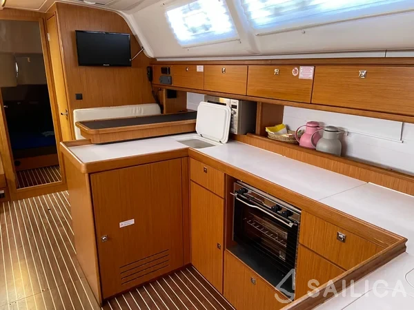 Bavaria 51 Cruiser - Yacht Charter Sailica