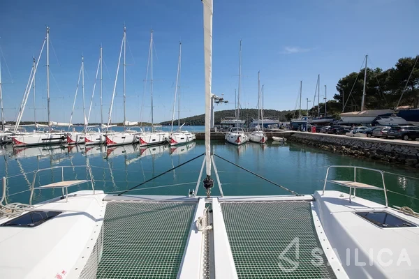 Lagoon 46  - Yacht Charter Sailica