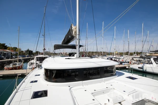 Lagoon 46  - Yacht Charter Sailica