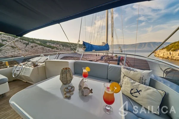 Gulet - Yacht Charter Sailica