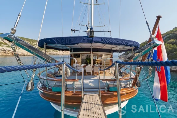 Gulet - Yacht Charter Sailica