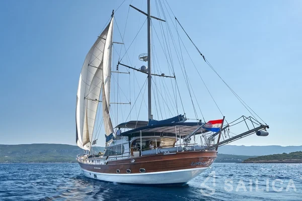 Gulet - Yacht Charter Sailica