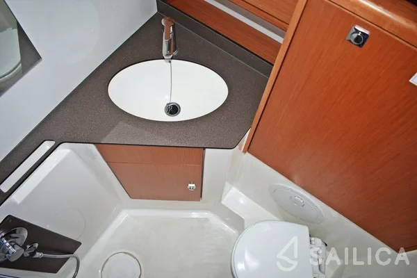 Bavaria 46 Cruiser - Yacht Charter Sailica