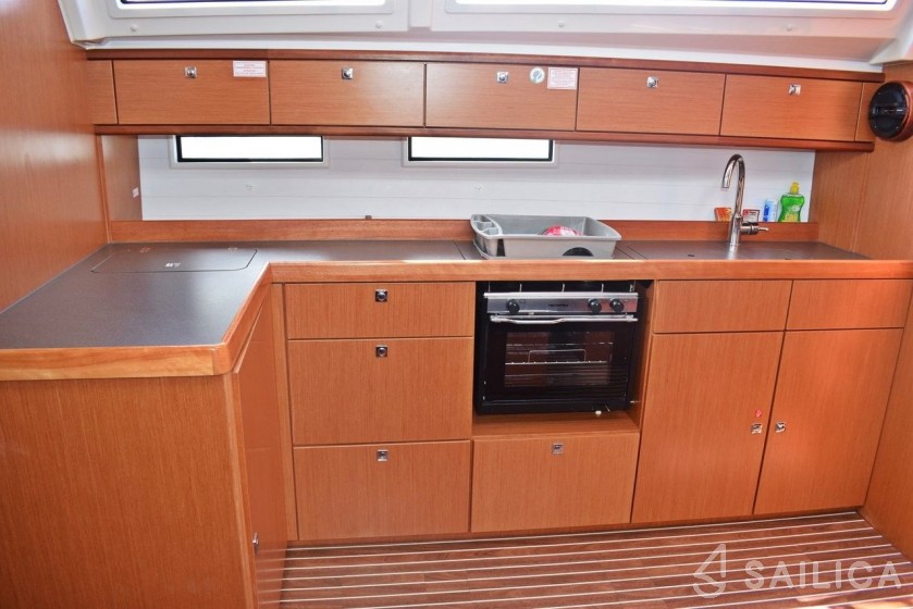Bavaria 46 Cruiser - Yacht Charter Sailica