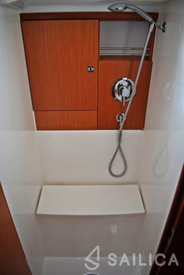 Bavaria 46 Cruiser - Yacht Charter Sailica