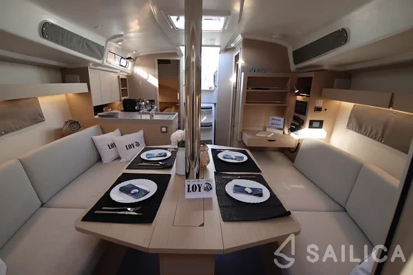 Oceanis 34.1 - Yacht Charter Sailica