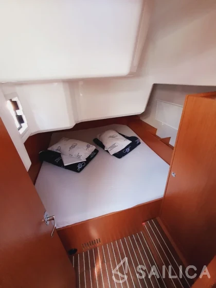 Bavaria C42 - Yacht Charter Sailica