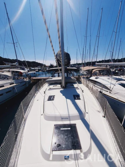 Bavaria C42 - Yacht Charter Sailica