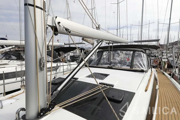 Dufour 430 - Yacht Charter Sailica