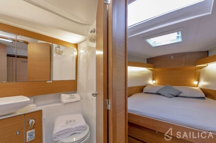 Dufour 430 - Yacht Charter Sailica