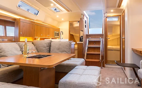 Hanse 455 - Yacht Charter Sailica