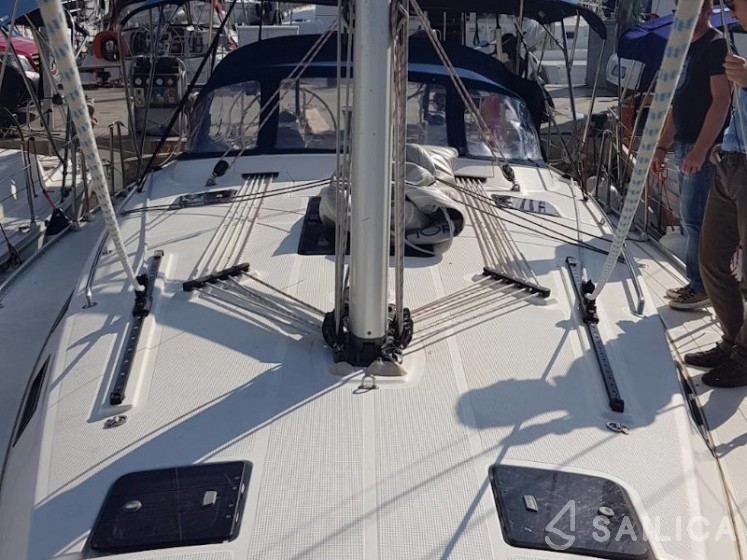 Bavaria 40 Cruiser - Yacht Charter Sailica
