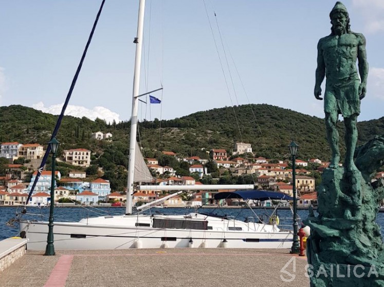 Bavaria 40 Cruiser - Yacht Charter Sailica