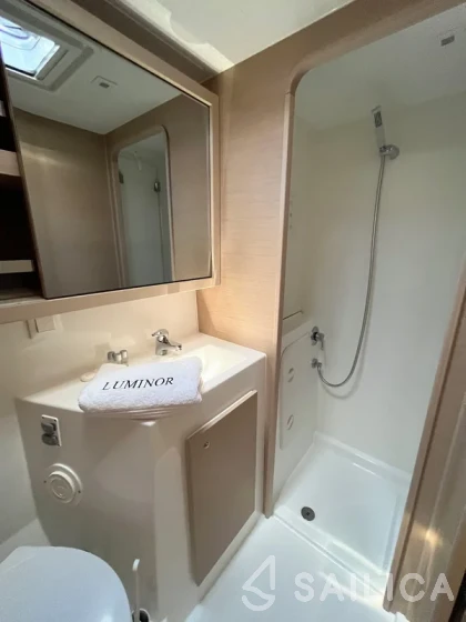Lagoon 42 - Yacht Charter Sailica