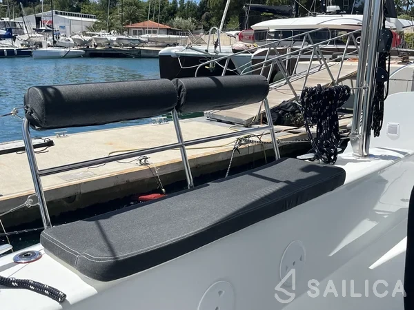 Lagoon 42 - Yacht Charter Sailica