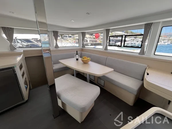 Lagoon 42 - Yacht Charter Sailica