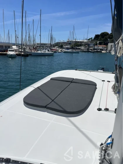 Lagoon 42 - Yacht Charter Sailica
