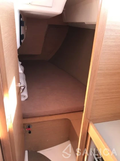 Dufour 350 GL - Yacht Charter Sailica