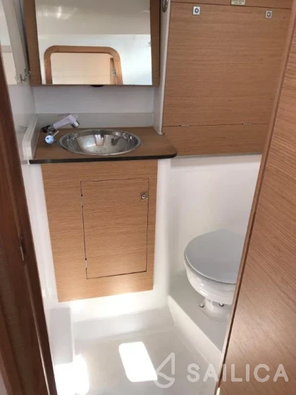 Dufour 350 GL - Yacht Charter Sailica