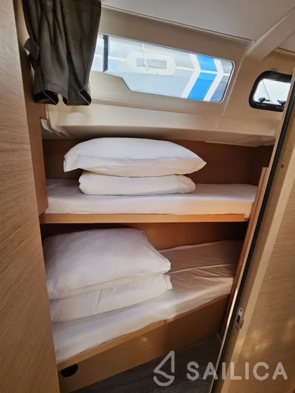 Sun Odyssey 490 - Yacht Charter Sailica