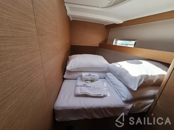 Sun Odyssey 490 - Yacht Charter Sailica