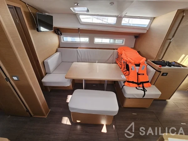 Sun Odyssey 490 - Yacht Charter Sailica