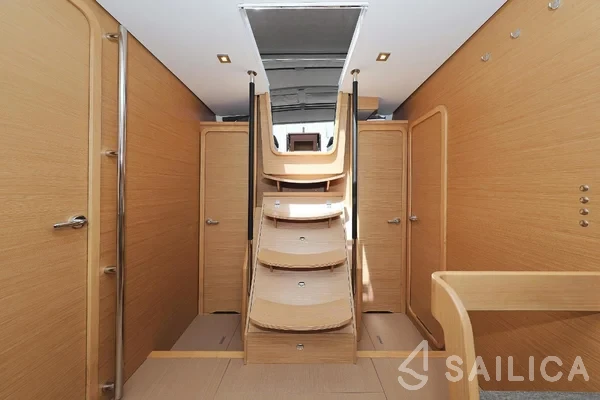 Dufour 520 GL - Yacht Charter Sailica