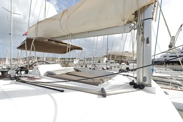 Lagoon 450  Flybridge - Yacht Charter Sailica