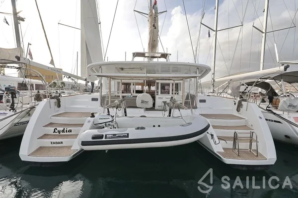Lagoon 450  Flybridge - Yacht Charter Sailica