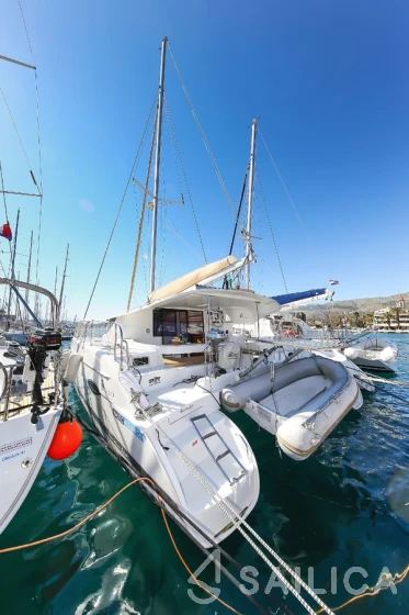 Lipari 41 - Yacht Charter Sailica