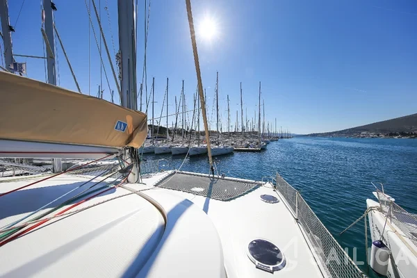 Lipari 41 - Yacht Charter Sailica