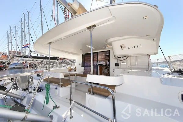 Lipari 41 - Yacht Charter Sailica