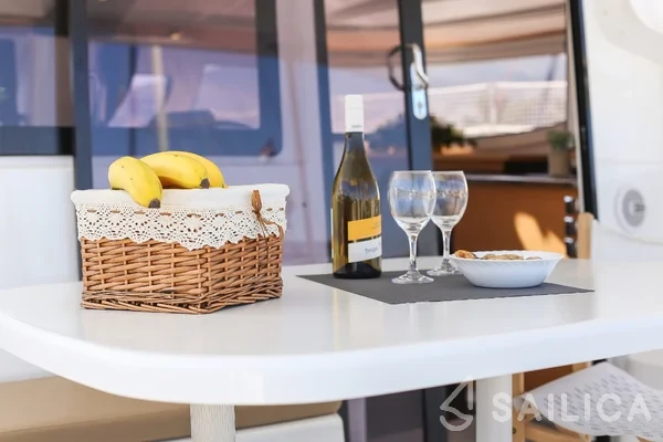 Lipari 41 - Yacht Charter Sailica