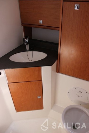 Bavaria 46 Cruiser - Yacht Charter Sailica