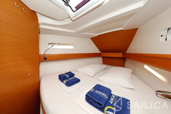 Sun Odyssey 439 - Yacht Charter Sailica