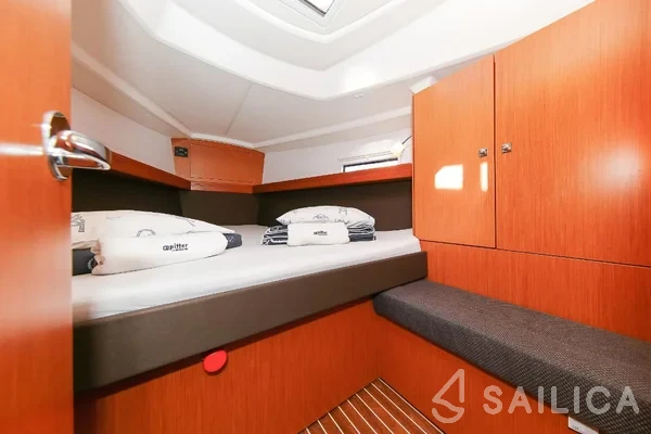 Bavaria 37 Cruiser - Yacht Charter Sailica