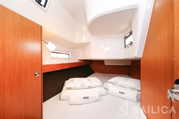 Bavaria 37 Cruiser - Yacht Charter Sailica