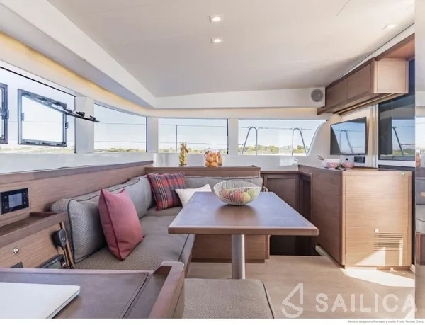 Lagoon 40 - Yacht Charter Sailica