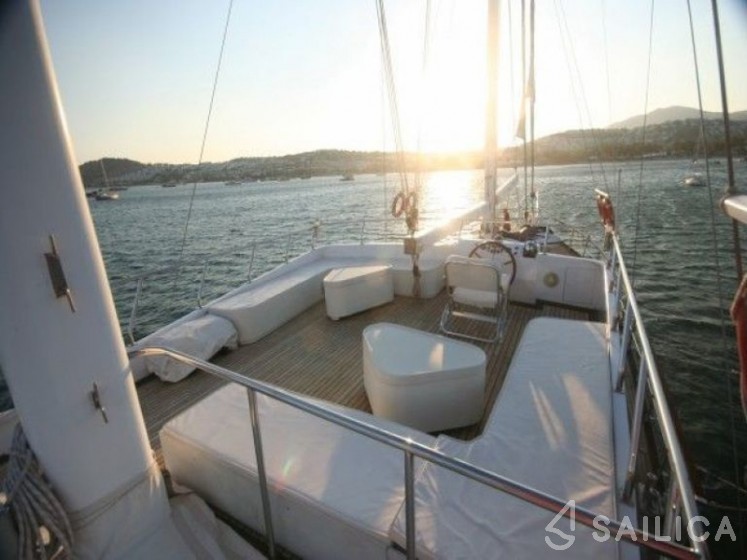 Gulet - Yacht Charter Sailica