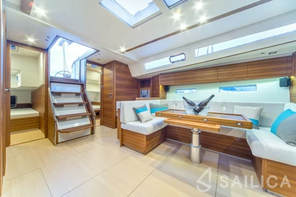 More 55 - Yacht Charter Sailica