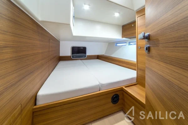 More 55 - Yacht Charter Sailica