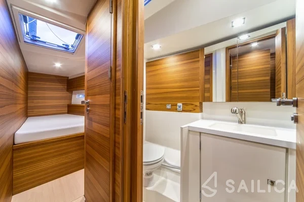 More 55 - Yacht Charter Sailica