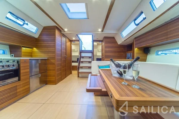 More 55 - Yacht Charter Sailica